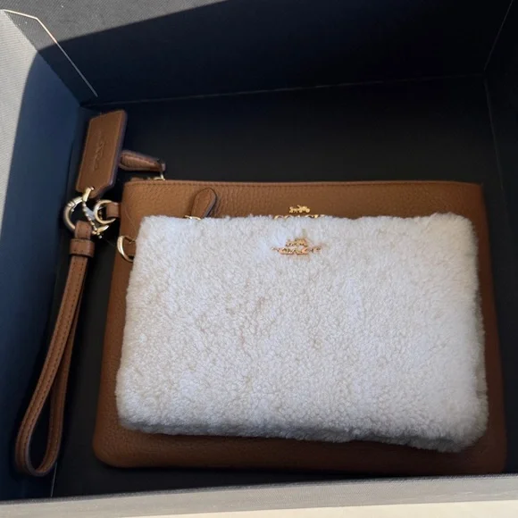 NEW COACH Shearling Key Pouch & Saddle Leather Purse Wristlet Pouch - Picture 6 of 12